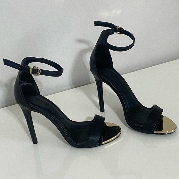 Charlotte Russe Shoes - Charlotte Russe Elegant Black and Gold Women's Heels